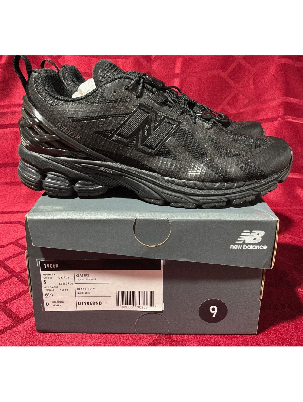 New Balance 1906R Woman’s Sneakers Black Grey Size 6.5